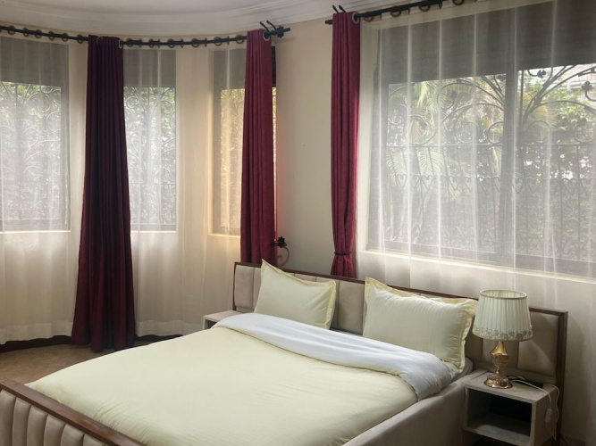 Elma Suites & Lounge