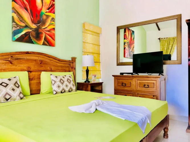 19 Pax 2 Connected Pool Villas