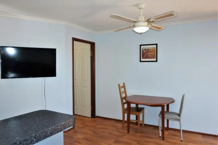 10 Tautog Street