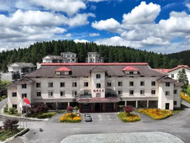 Fairy Mountain Dream Cloud Resort