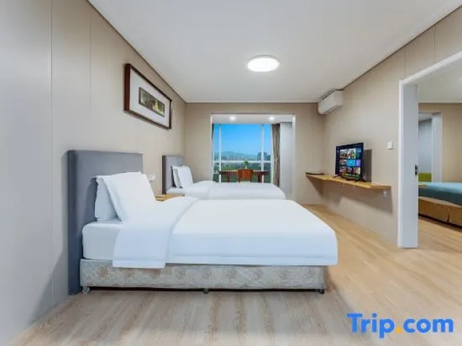 2 Bedrooms Suite with view