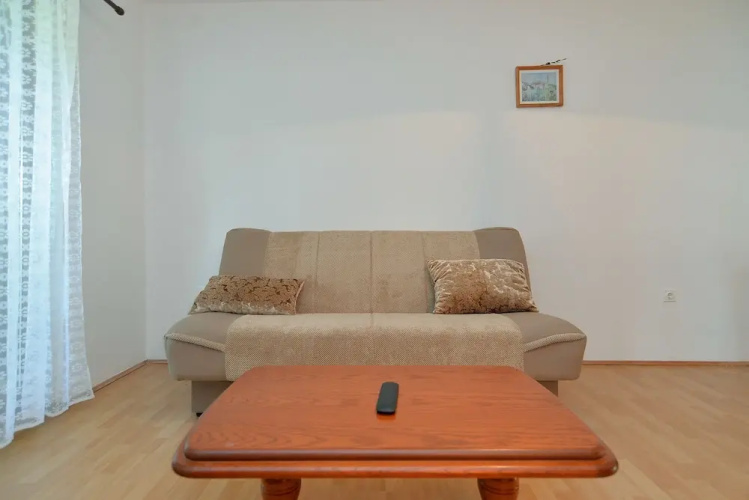 Apartment 1725