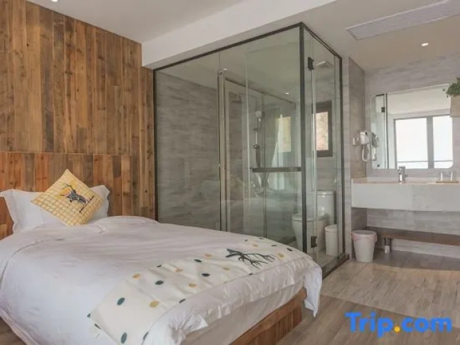 1 Bedroom Suite