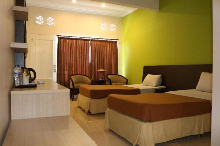 Tanjung Plaza Hotel