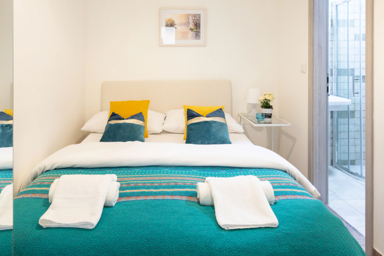 Spacious Studio Near City Center