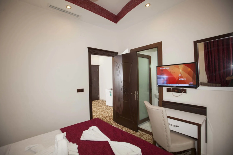 Zeyn Hotel
