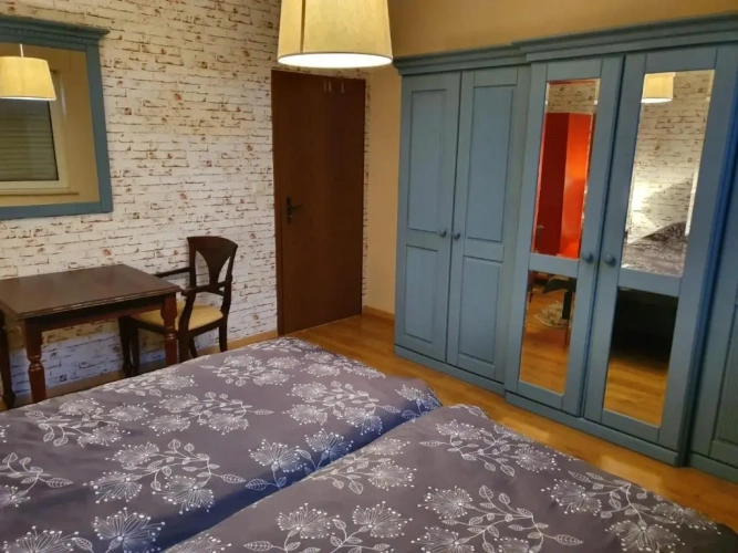 3 Bedrooms Apartment