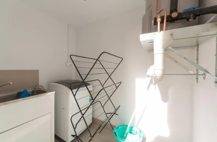 Lakeview Apartments
