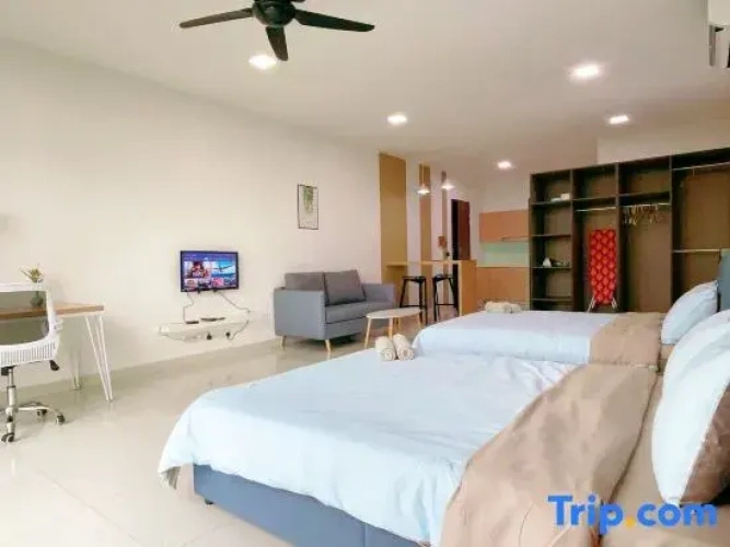 Deluxe Studio