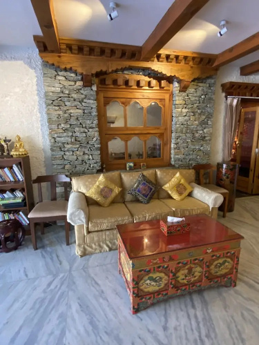 Three Jewels Boutique Hotel