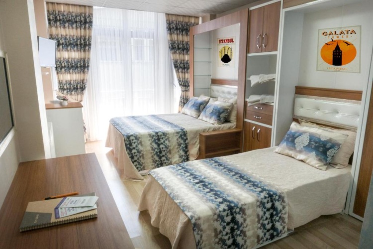 Triple room