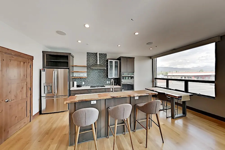 1121ddre 2 Bedroom Condo