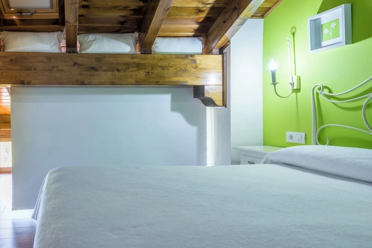 2 Bedrooms Apartment with mountain view