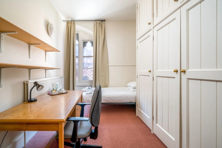 Altido 4-Bed Apt Inside Keble College