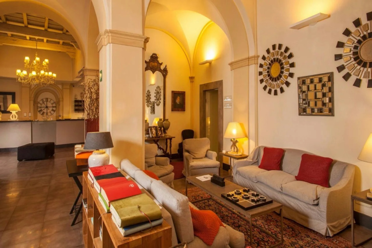 Adriano Hotel