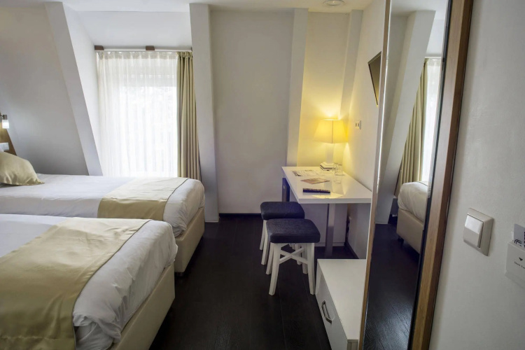 Hotel Larende