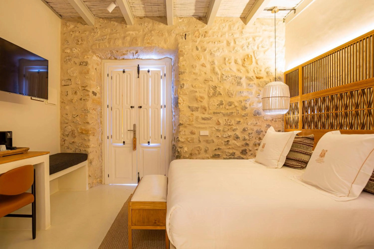 Air Hotel