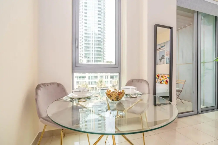 LuxBnB Standpoint Tower BLVD Views