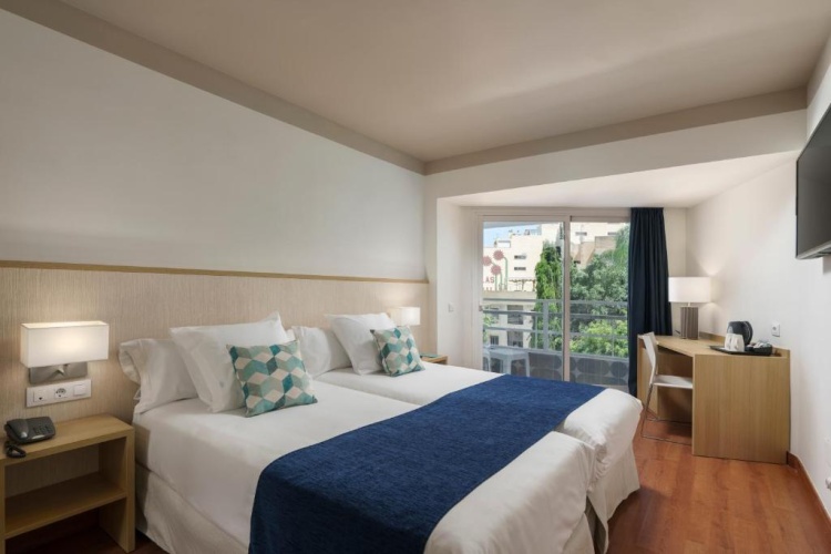 Twin room