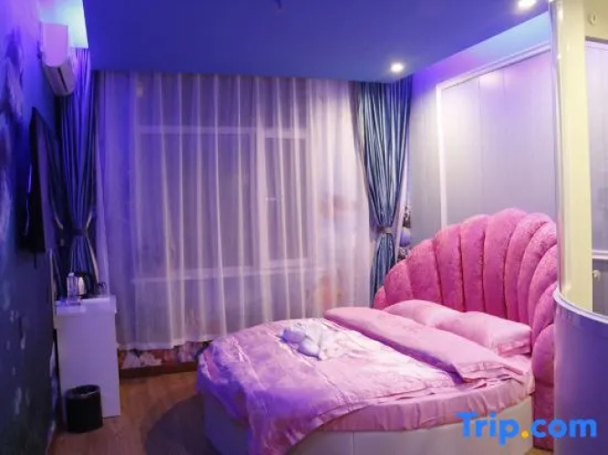 Xinjinjiang Boutique Hotel