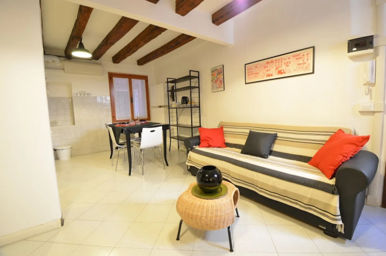 Carlo's Studio