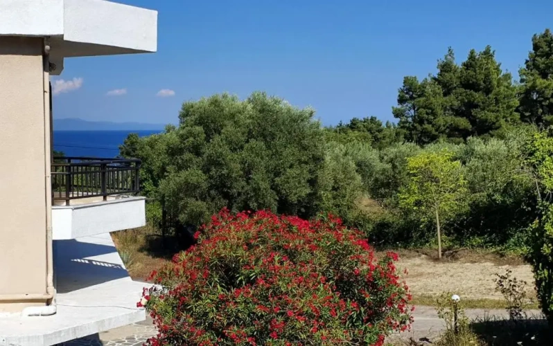 Deluxe Double room with partial sea view