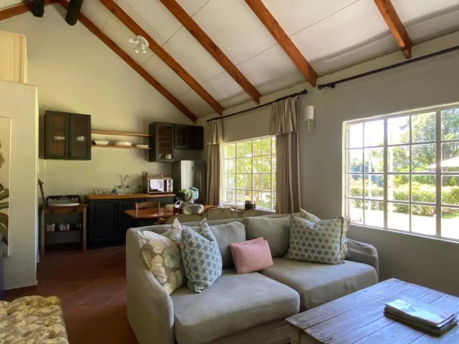 Yellowwoods Farm - POOL COTTAGE (self-catering)
