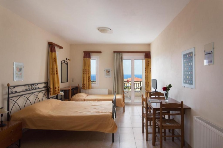 Family Apartment with balcony and with sea view