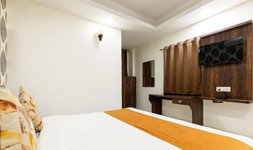 Fabhotel Ocean Pearl