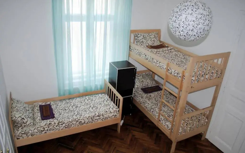 7 Apartments