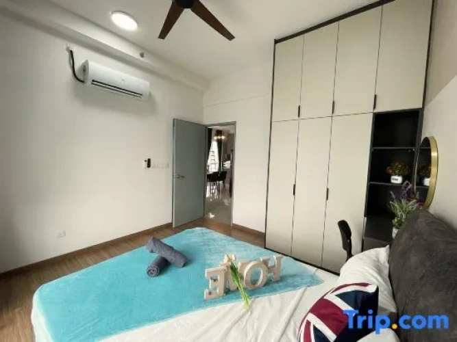 3 Bedrooms Apartment with balcony