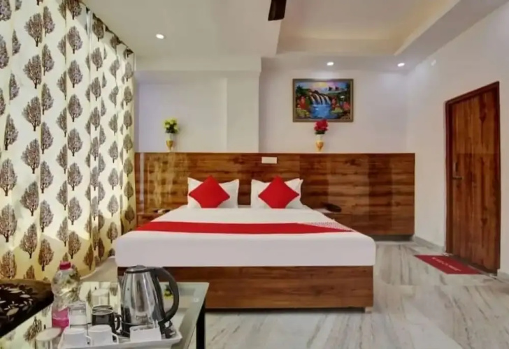 Hotel The Grand