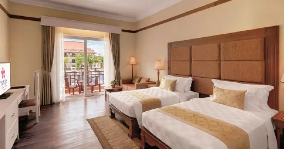 Deluxe Double room with balcony and with garden view