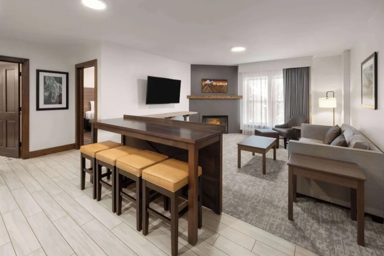 Double Suite