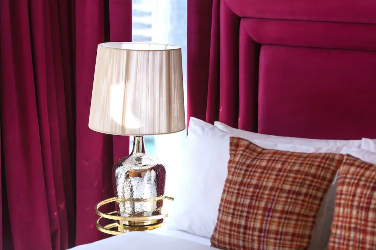 Continental Tower by Luxury Staycation