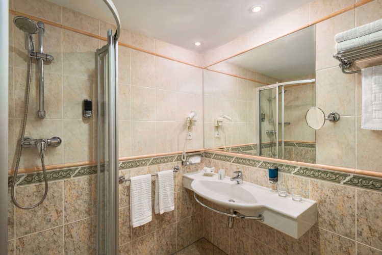 Ramada by Wyndham Prague City Centre photo 10