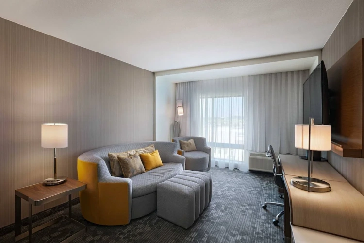1 Bedroom Suite