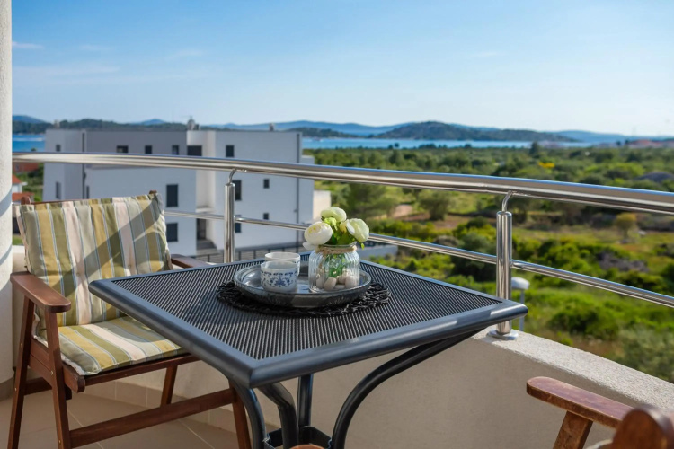 Apartment Tihi 2
