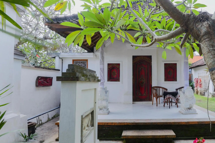 Rumah Paros & Gallery