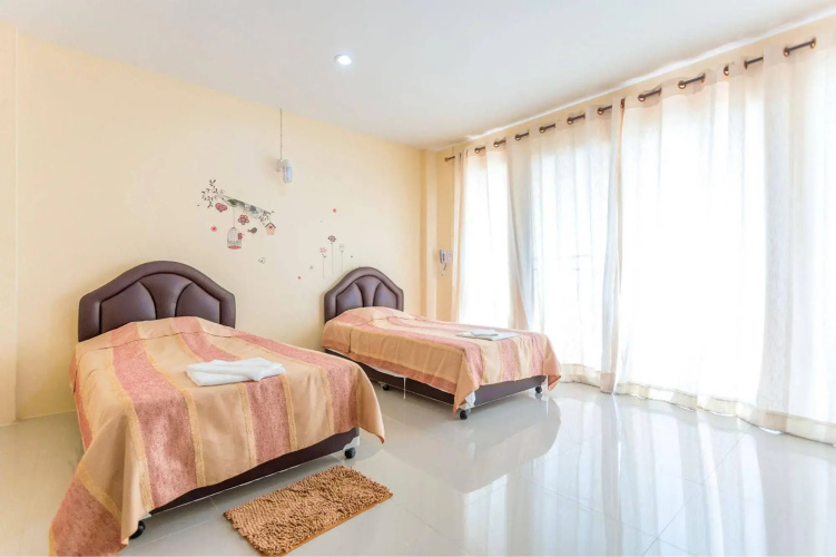 Phet Ngam Hotel