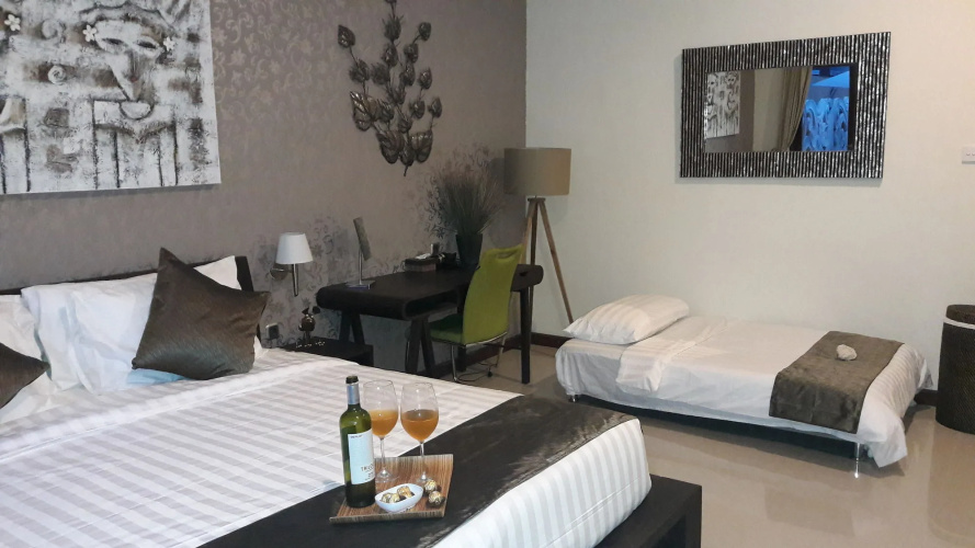 Exquisito Villa 2