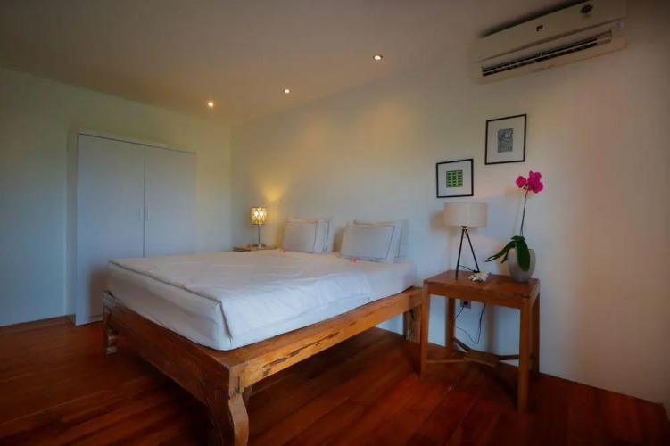 Villa PererenanOver view