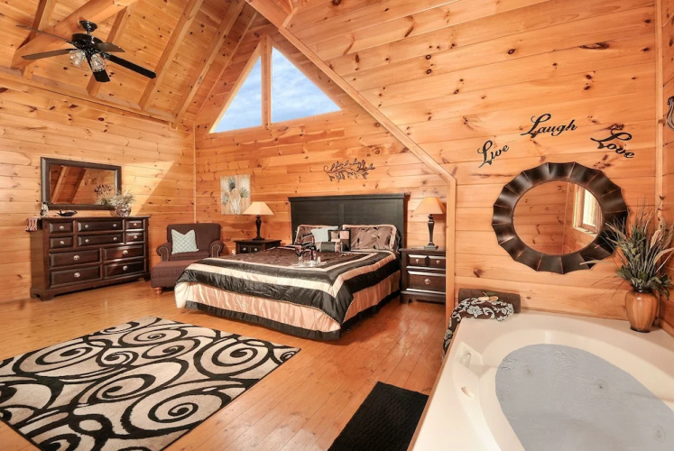 Almost Heaven - 4 Br cabin by RedAwning