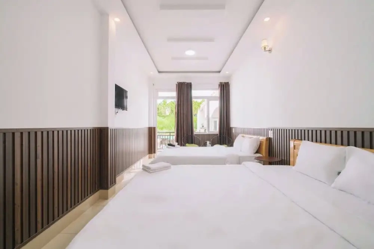 Standard Quadruple room with balcony
