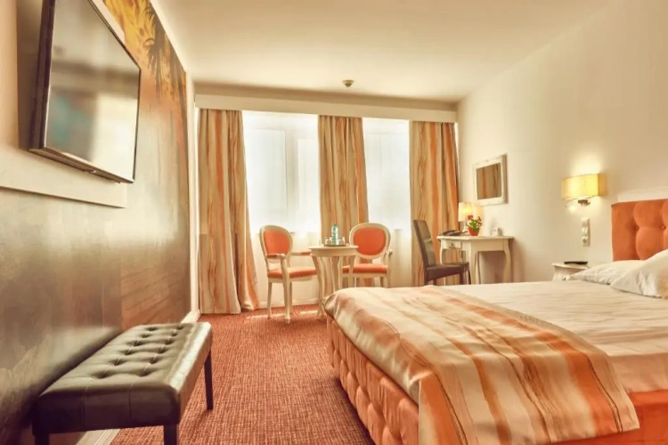 Deluxe Double room with Palace Of Parliament view