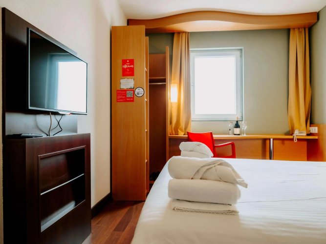 Ibis Sofia Airport