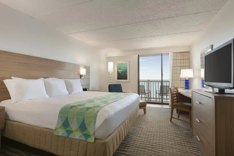 DoubleTree by Hilton Corpus Christi Beachfront