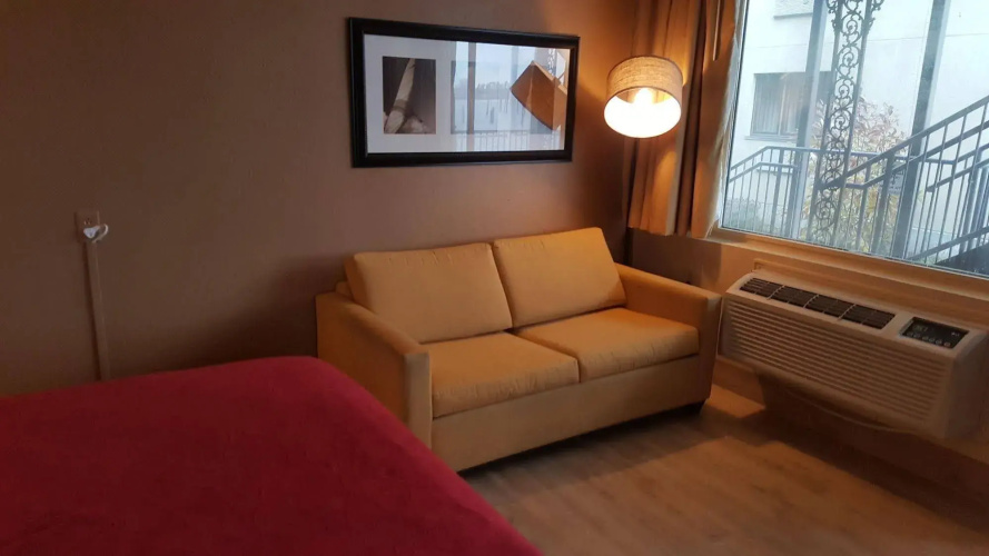 Waterfront Inn PHL Airport