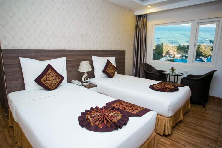 Superior Double room with city view