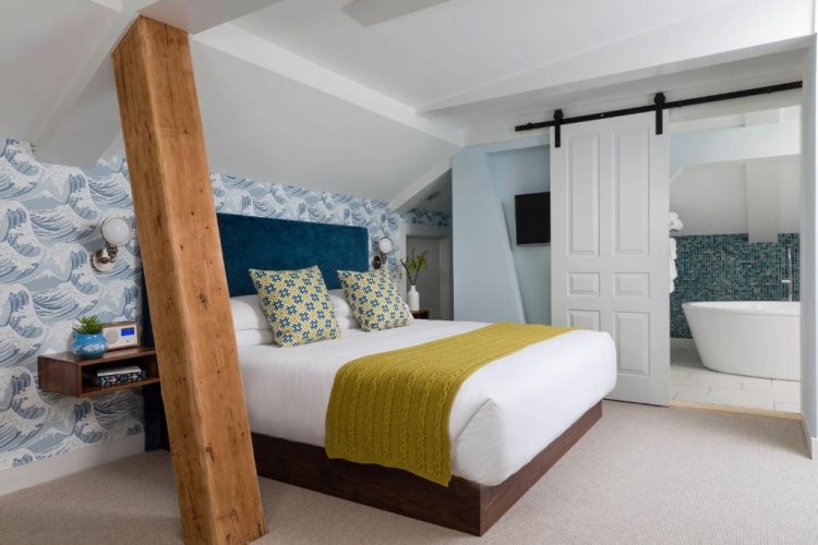 Deluxe Double Suite